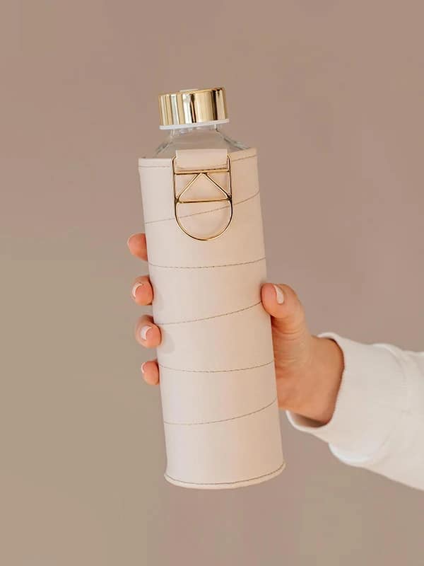 EQUA-glass-water-bottle-beige-cover_900x EQUA-glass-water-bottle-beige-cover_900x